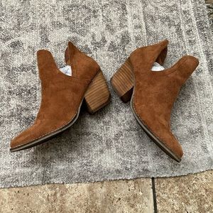 Matisse “Coconuts” Suede Saddle Booties